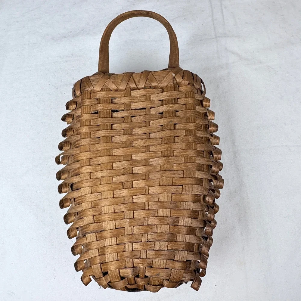 N/A handcrafted basketville